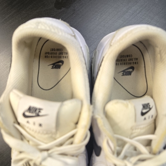 Nike Air Max Excee Mens White Running Shoes Size 9.5 - Picture 3 of 9